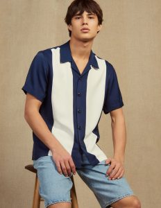 Nam giới phối đồ với áo sơ mi body Hàn Quốc